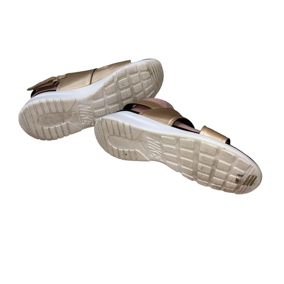 Nike Women's Size 10 Tanjun Slingback Sandals Lightweight # 882694-200 Bronze - Picture 6 of 7